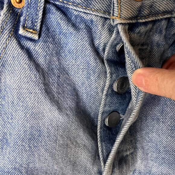 Levis Shorts Womens Size W25 Button Fly Cut Off 100% Cotton Distressed - Picture 9 of 16